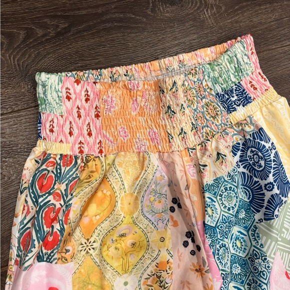 Size Medium Unbranded patchwork style casual pants - Picture 2 of 3